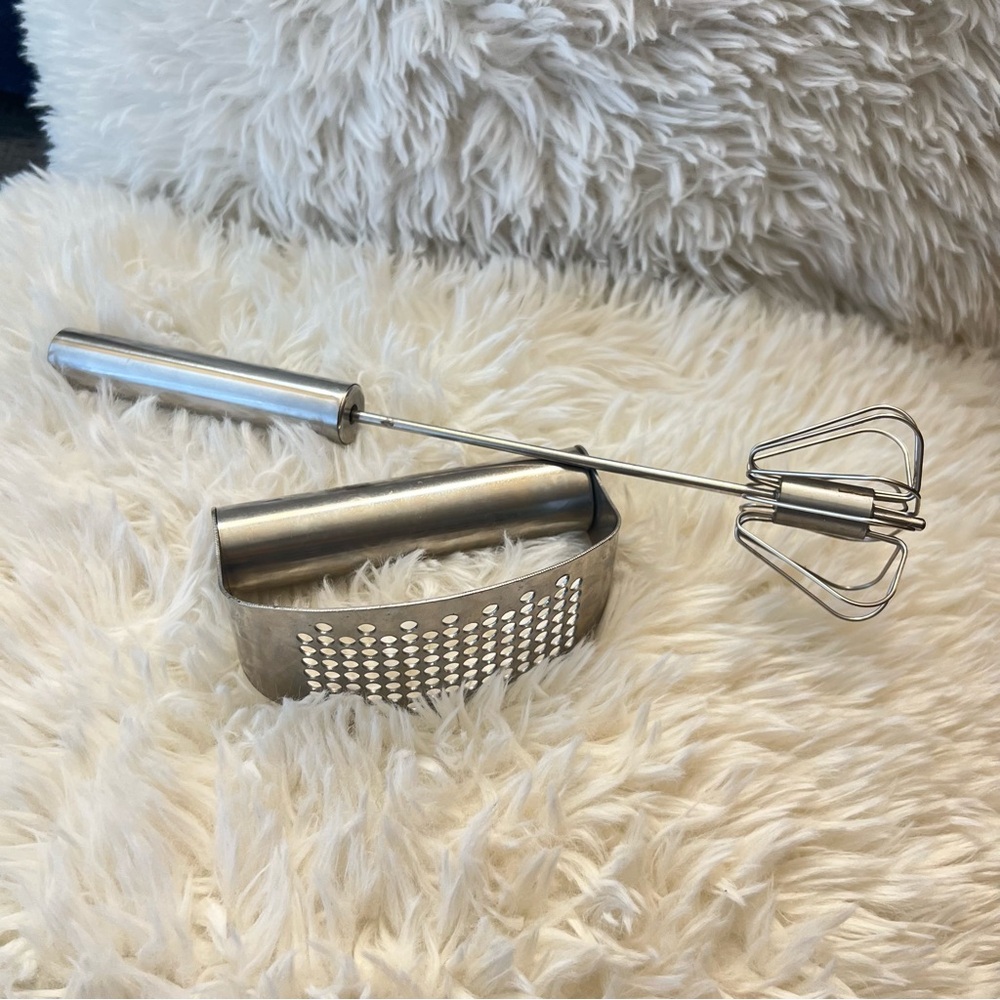 Manual Garlic Press & Egg Beater